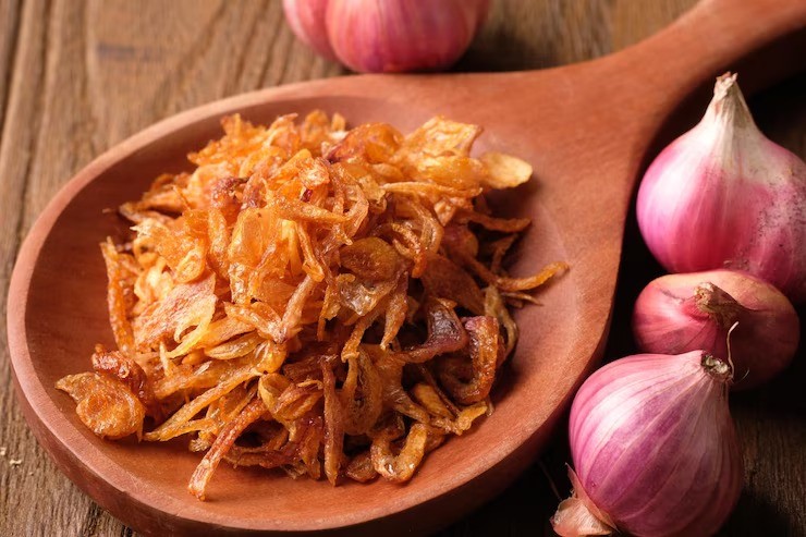 alternatif camilan kerupuk, camilan kriuk sehat untuk anak, resep snack kriuk homemade, bawang goreng kriuk, rempeyek untuk camilan sehat, keripik kentang sehat